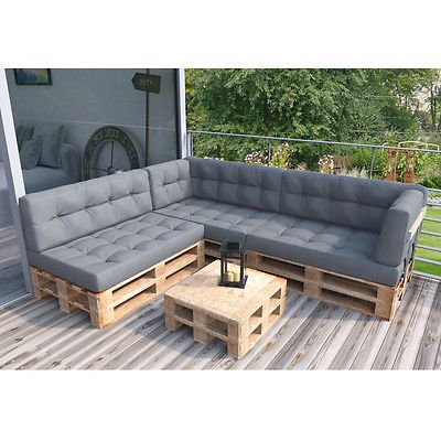 Palettenlounge_auf_der_Terrasse-Paletten